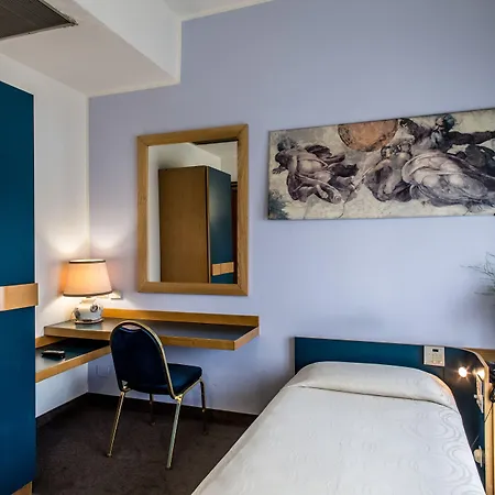 Hotel Mirage-2